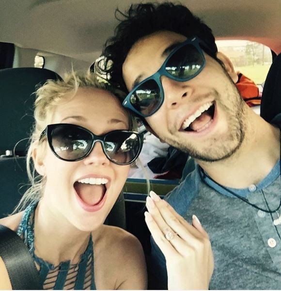 'Pitch Perfect' co-stars Anna Camp and Skylar Astin announced engagement on Instagram.