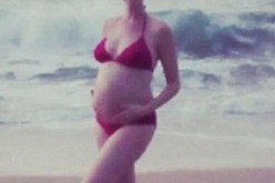 Pregnant Anne Hathaway