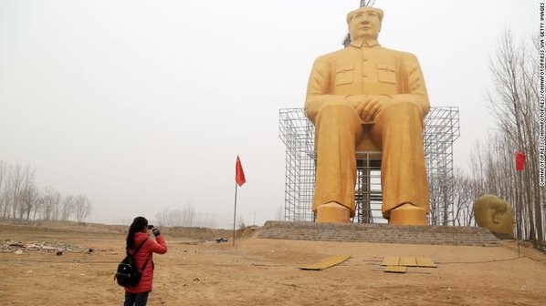 Mao Giant Statue