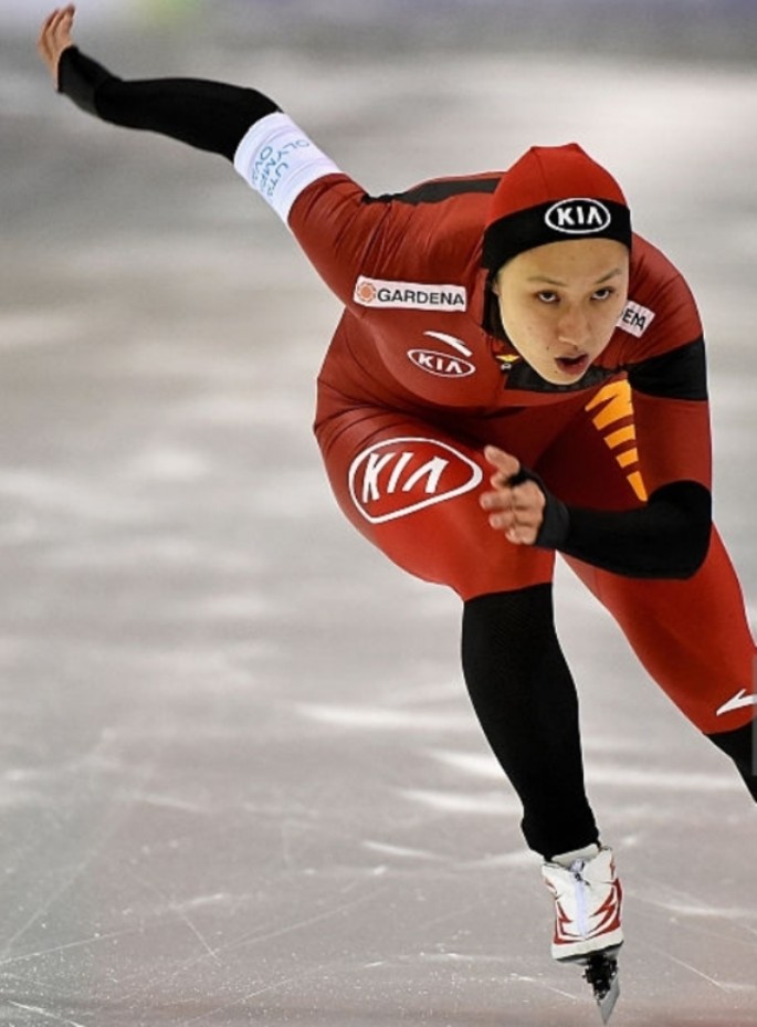 Hong Zhang of China competes in the Women's 1,000m race on day three of the ISU World Cup Speed Skating Salt Lake City Event at the Utah Olympic Oval in Kearns, Utah, on Nov. 22, 2015. 