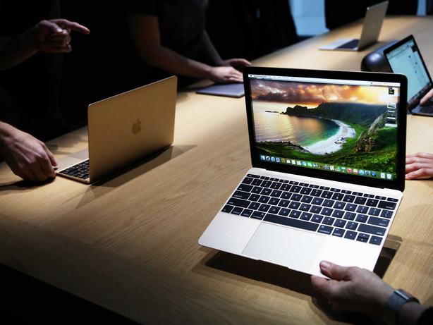 Apple is planning to stagger its launch for its 2016 MacBook editions.