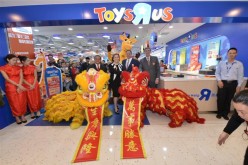Toy retail giant Toys R Us was among the foreign investors that expressed confidence in the Chinese economy, opening its 100th store in the country.