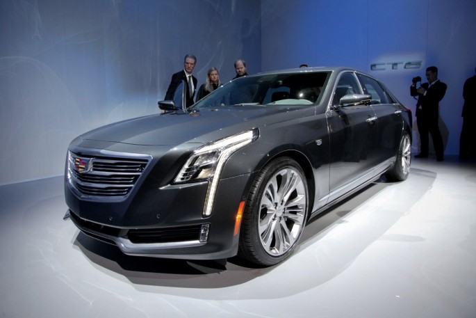 General Motors launches Cadillac CT6 sedan on the Chinese car market ahead of the US sale.