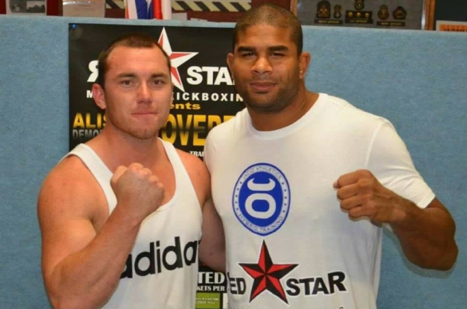 UFC Heavyweight contender Alistair "the Demolition Man" Overeem has been given a contract extension by the promotion. 
