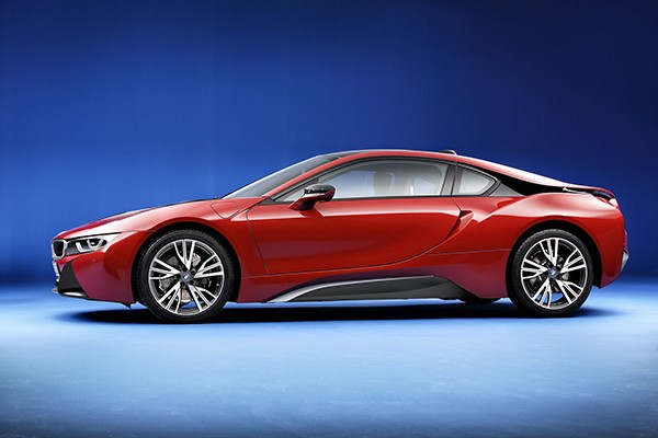 BMW plans to use the upcoming 2016 Geneva Auto Show to launch the new i8 Red Edition on March 1