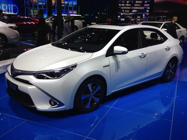 A screencap of the Toyota Corolla-based Levin hybrid at the 2015 Shanghai Auto Show.