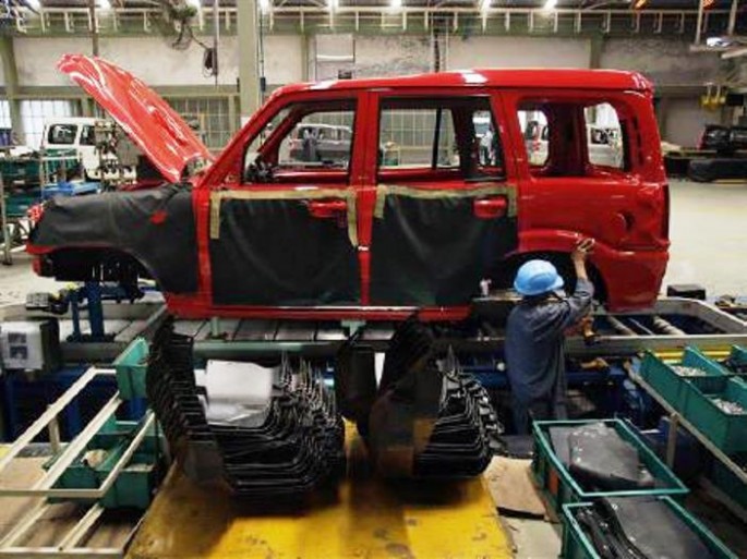 India-based automaker Mahindra plans to have its cars manufactured in China and put on hold its U.S. expansion plan.