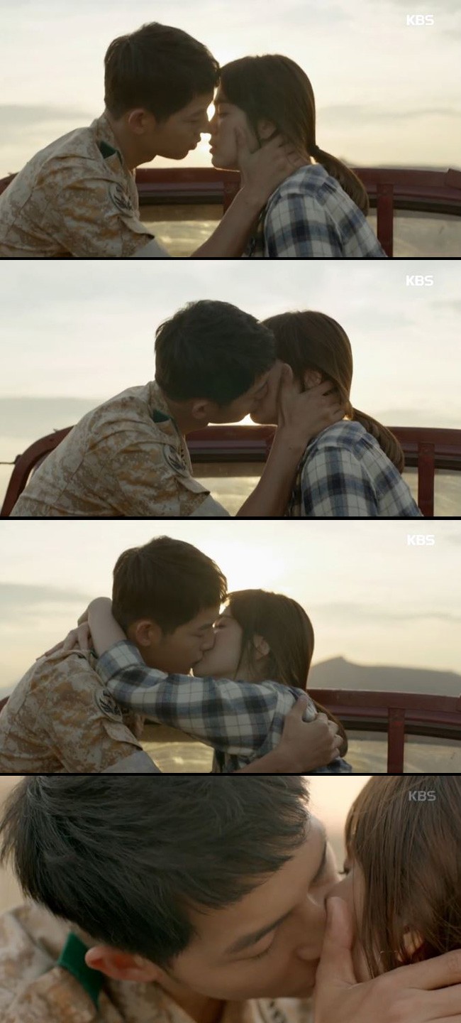 "Descendants of the Sun" stars Song Joong-ki and Song Hye-kyo shared a romantic kiss after the two confirmed their love for one another.