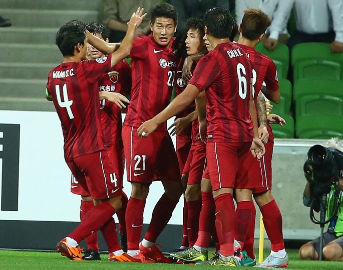 Shanghai SIPG senior team players during an AFC Champions League match.