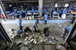 Cainiao Network, the logistics affiliate of Alibaba, is preparing its logistics alliance after receiving an initial investment of 1 billion yuan for the anticipated surge in parcel delivery.