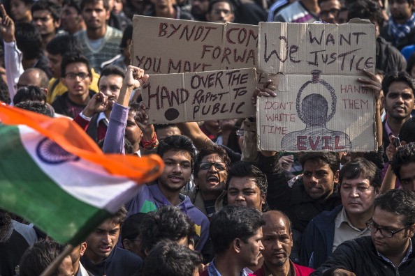 Thousands of students gathered in front of the Presidential Palace in New Delhi to protest against current rape laws and the governments dealings of recent rape cases all over India.